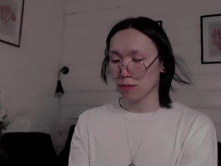 MoraiYnn on cam for live free nude video chat now