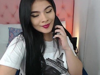 roxxy-z on cam for live free nude video chat now