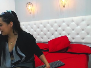 Yuliamaileen on cam for live free nude video chat now