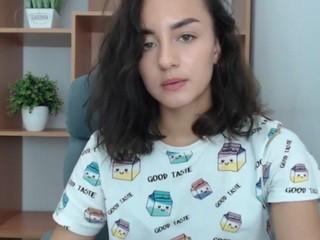 AmiGami on cam for live free nude video chat now
