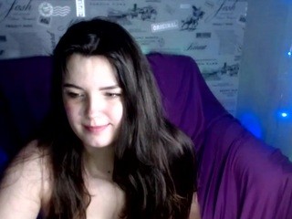 Chloe-Holt on cam for live free nude video chat now