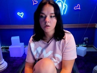 DaniellaPierce on cam for live free nude video chat now
