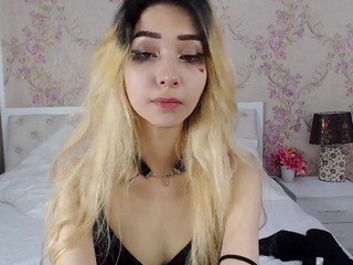 DarkW1llow on cam for live free nude video chat now