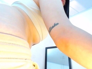 Destiinyyy on cam for live free nude video chat now