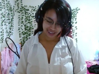 eimyhotdoctor on cam for live free nude video chat now