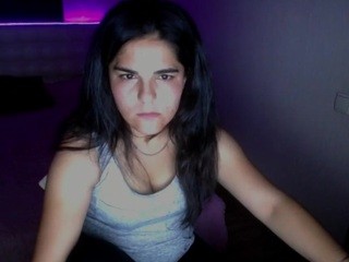 Eleanor-Dennis on cam for live free nude video chat now
