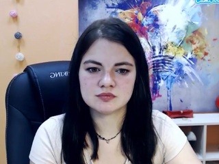 EmilyClarkkk on cam for live free nude video chat now