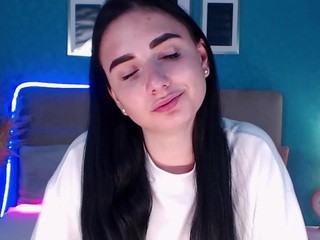 EvaFrench on cam for live free nude video chat now