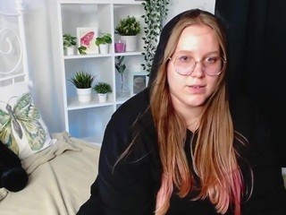 helga-dous on cam for live free nude video chat now