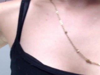 Little Aisha on cam for live free nude video chat now