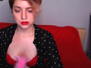 Misstress-Julie on cam for live free nude video chat now
