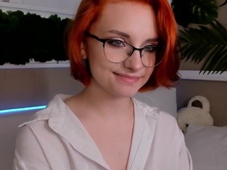 Monica-Pies on cam for live free nude video chat now