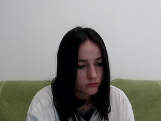 Rousyhott on cam for live free nude video chat now