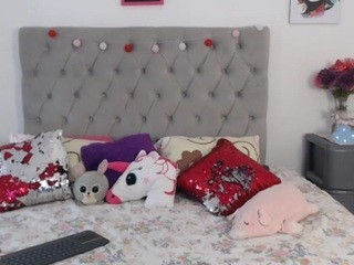 Samantha-Green on cam for live free nude video chat now