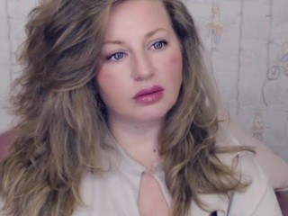 SweetTiffani on cam for live free nude video chat now