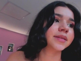 VictoriaLeia on cam for live free nude video chat now