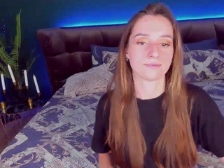 DollyMurr on cam for live free nude video chat now