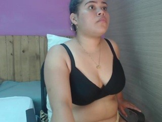 Emily-Kors on cam for live free nude video chat now