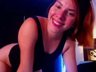 Emylli on cam for live free nude video chat now