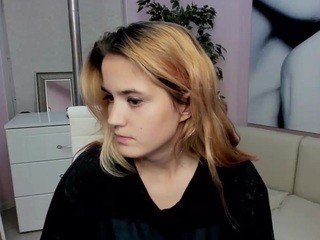 kamilasong on cam for live free nude video chat now