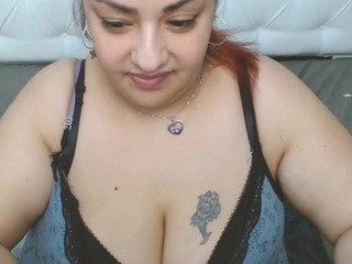 mistress-giorgia on cam for live free nude video chat now
