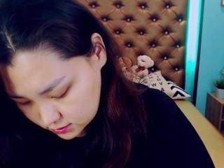 SallyMagicarp on cam for live free nude video chat now