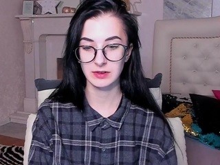 sn0wwhitee on cam for live free nude video chat now