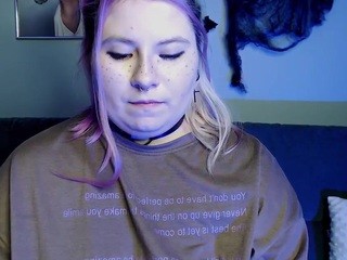 Afira on cam for live free nude video chat now
