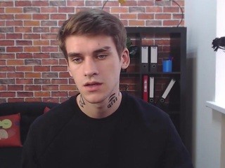 alfred-wow on cam for live free nude video chat now