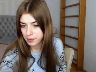 Diana-Lee on cam for live free nude video chat now