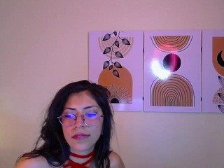 Dream-lovee on cam for live free nude video chat now