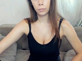 Evellin on cam for live free nude video chat now