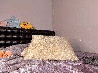 hinata77 on cam for live free nude video chat now