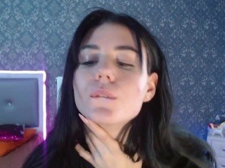 InessaVain on cam for live free nude video chat now