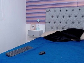 ISABELLA-V on cam for live free nude video chat now