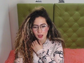 Jhanna-sexx on cam for live free nude video chat now