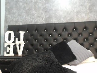 kylie-taylorr on cam for live free nude video chat now