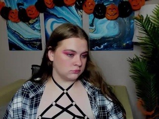 LisaDove on cam for live free nude video chat now