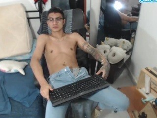 LukasDion on cam for live free nude video chat now