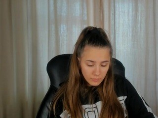 MaggieCake on cam for live free nude video chat now