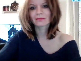 MilfMilennia on cam for live free nude video chat now