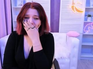 RiannaKim on cam for live free nude video chat now