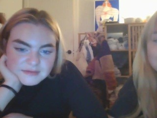 roseygyall on cam for live free nude video chat now