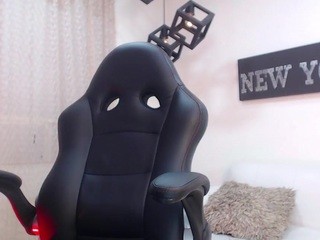 saraa-roman on cam for live free nude video chat now