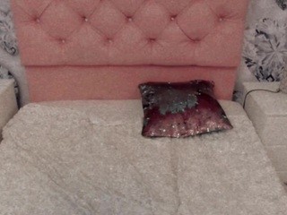 Sofiiaa-hot on cam for live free nude video chat now