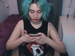 AnnaLess on cam for live free nude video chat now