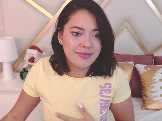 Antonella-Clezar on cam for live free nude video chat now