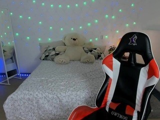 Britny on cam for live free nude video chat now