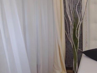 carolinegrace on cam for live free nude video chat now