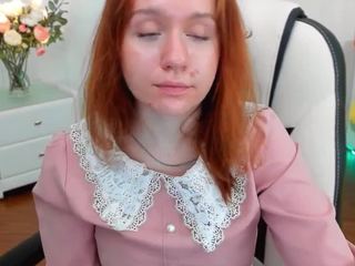EmmaHoIder on cam for live free nude video chat now